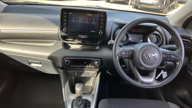 Toyota Yaris 1.5 Hybrid Design 5dr CVT Hybrid Hatchback